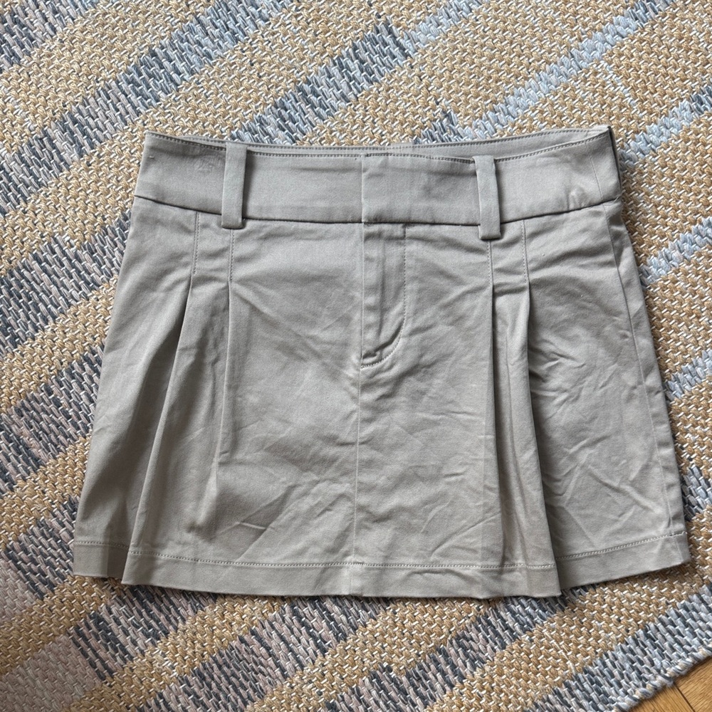 Aritzia Cargo Mini Skirt